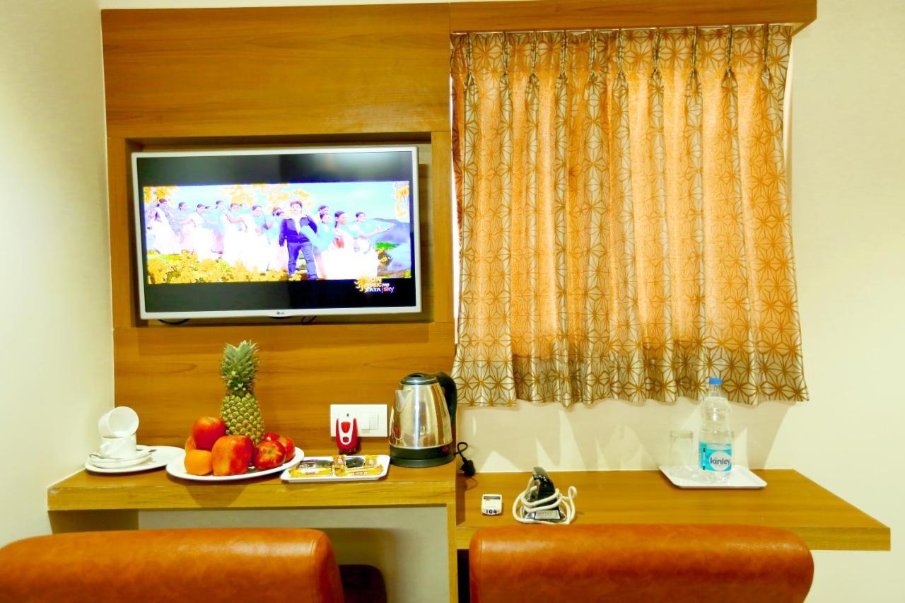 Hotel Kek Grand Park Chennai Luaran gambar
